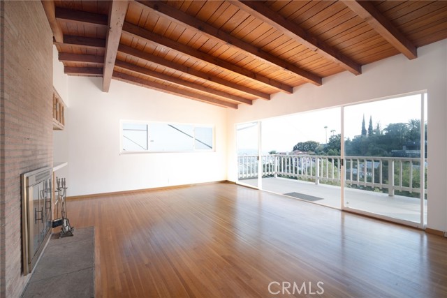 MLS #OC25192003 image #2