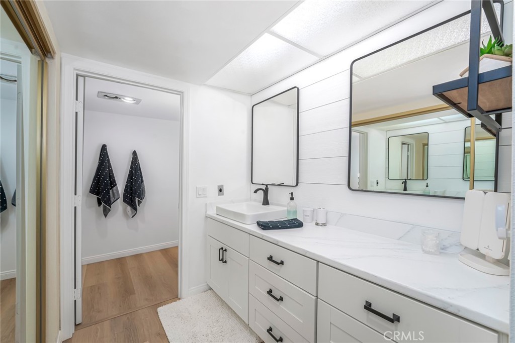 MLS #OC25192007 image #16