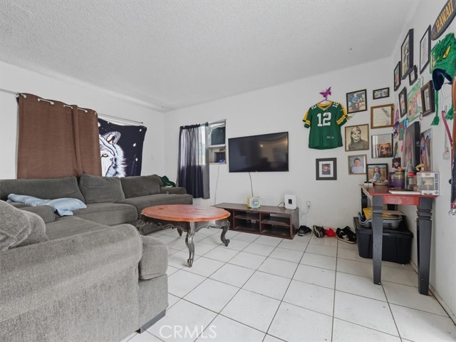 MLS #OC25192060 image #25