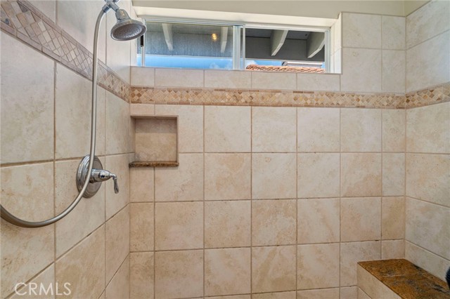 MLS #OC25192282 image #24