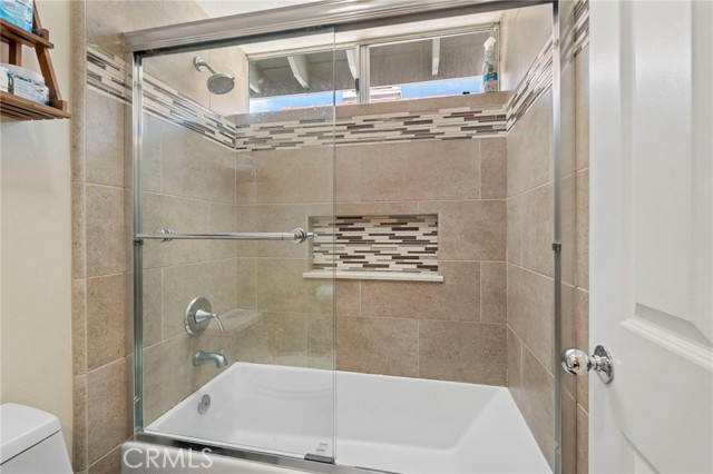 MLS #OC25192282 image #32