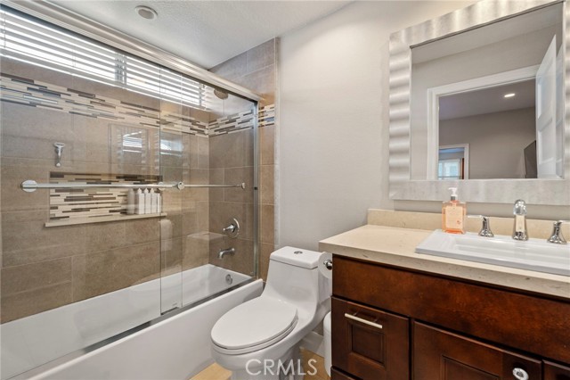 MLS #OC25192282 image #42