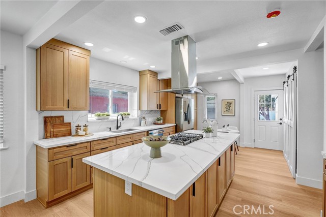 MLS #OC25192295 image #3