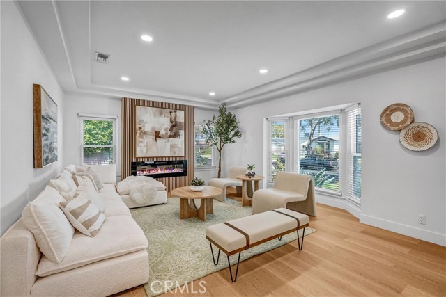 MLS #OC25192295 image #8