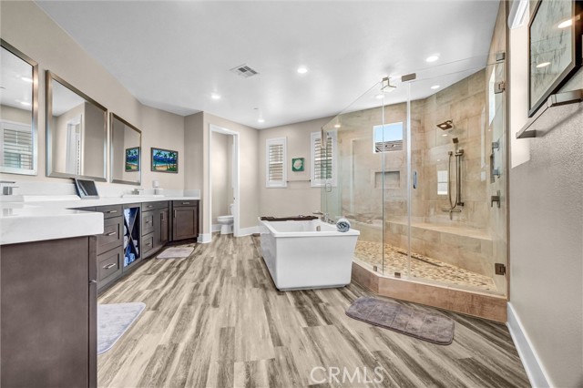 MLS #OC25192490 image #24