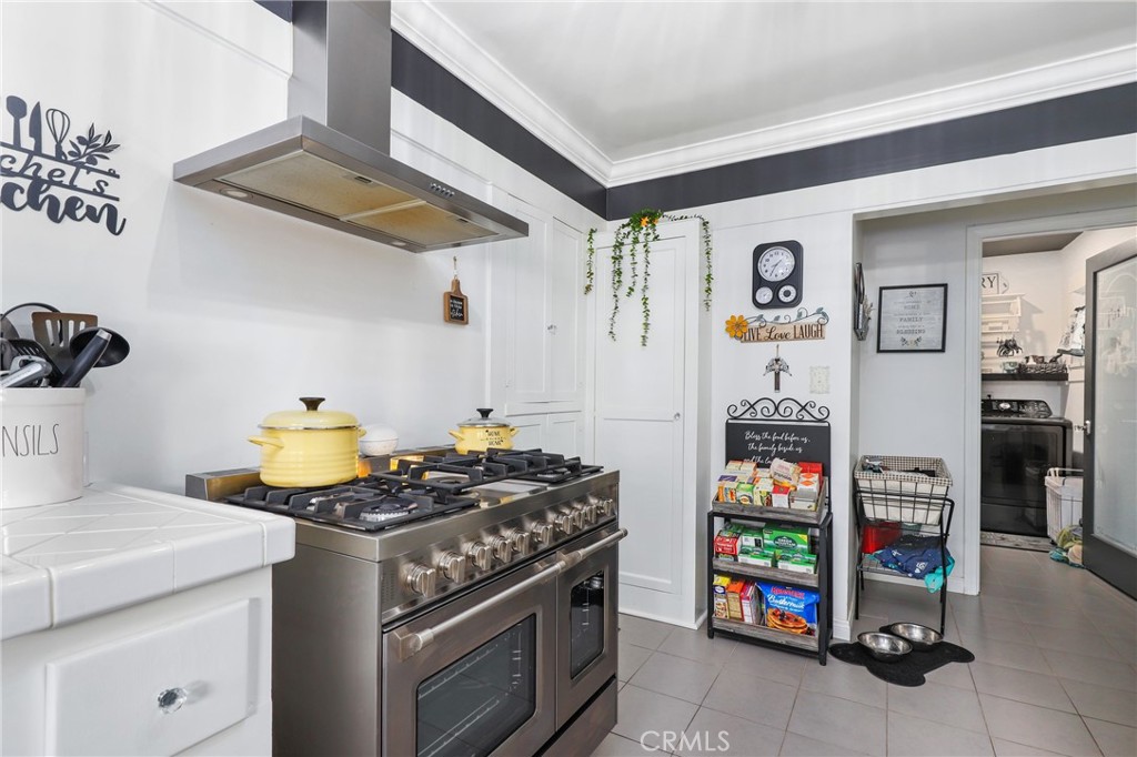 MLS #OC25192699 image #3