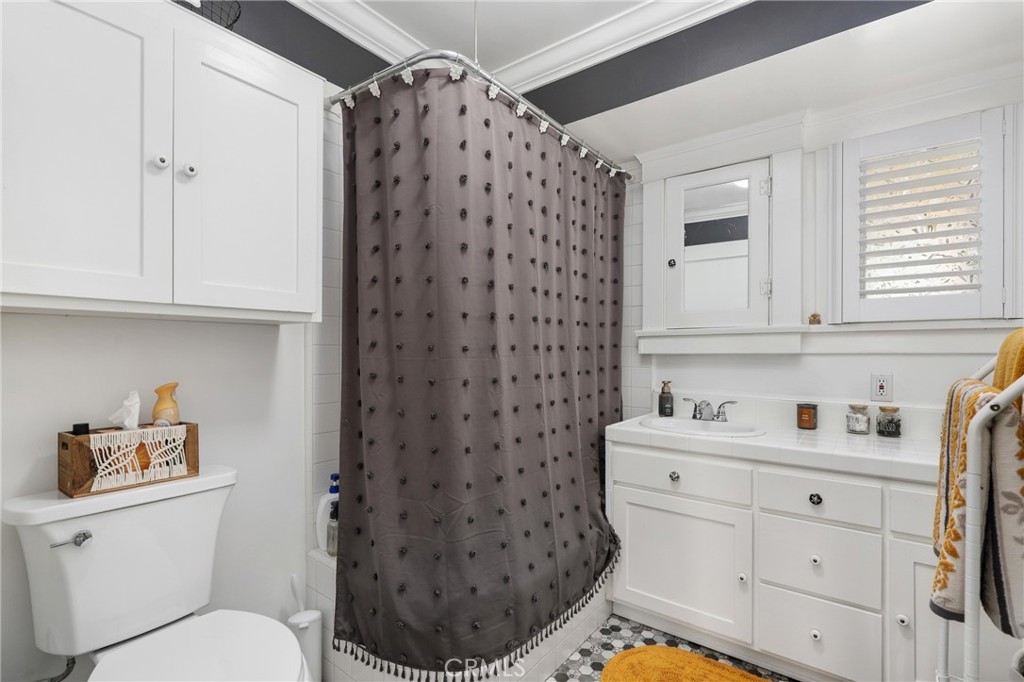 MLS #OC25192699 image #8