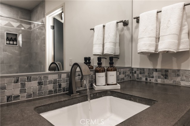 MLS #OC25192717 image #18