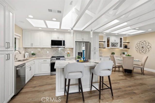 MLS #OC25192781 image #11