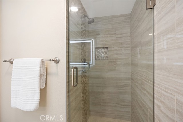 MLS #OC25192781 image #24