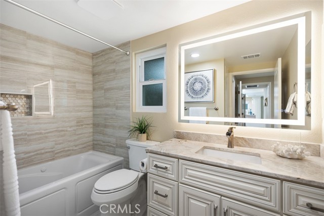 MLS #OC25192781 image #28