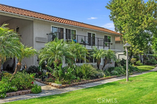 MLS #OC25192781 image #5