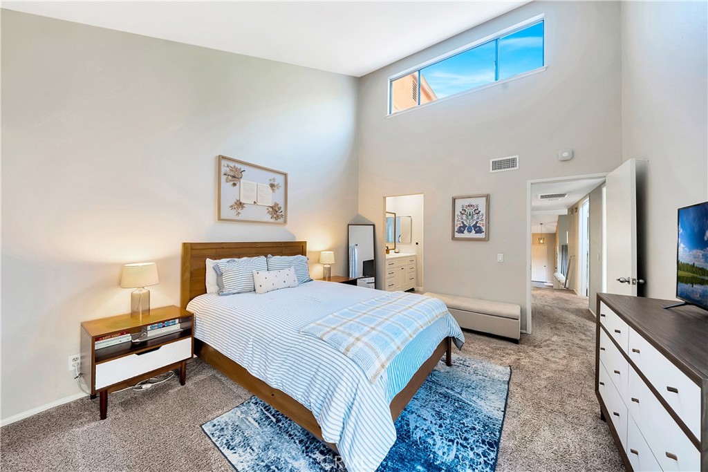 MLS #OC25193048 image #17