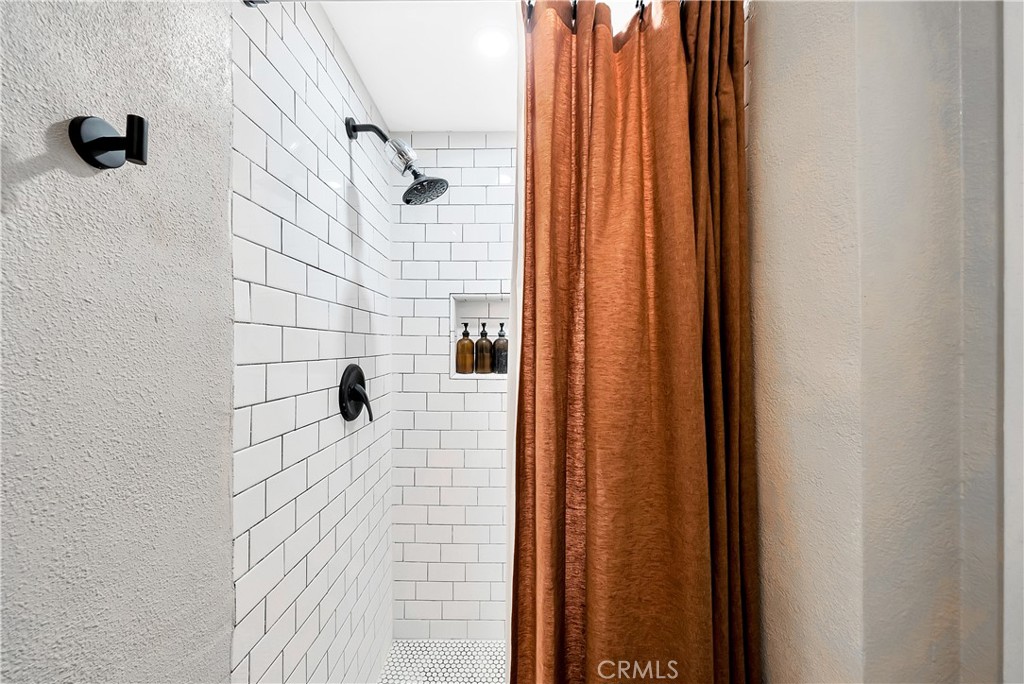 MLS #OC25193048 image #20