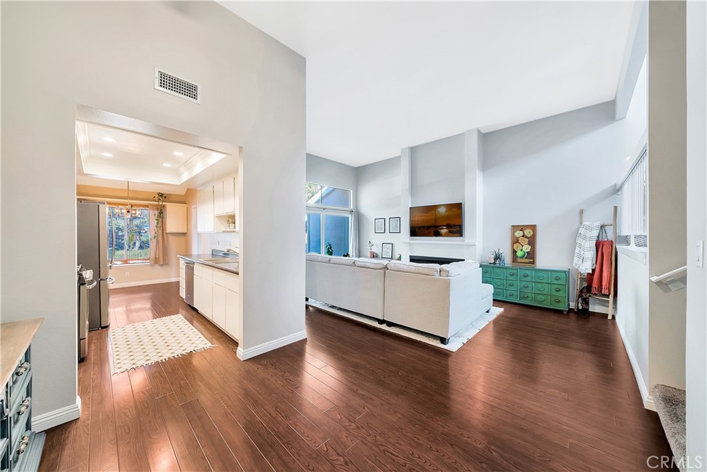 MLS #OC25193048 image #23