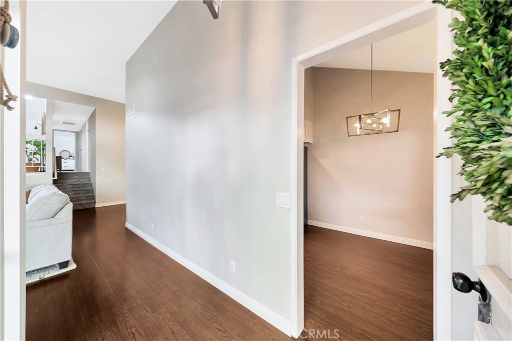 MLS #OC25193048 image #3