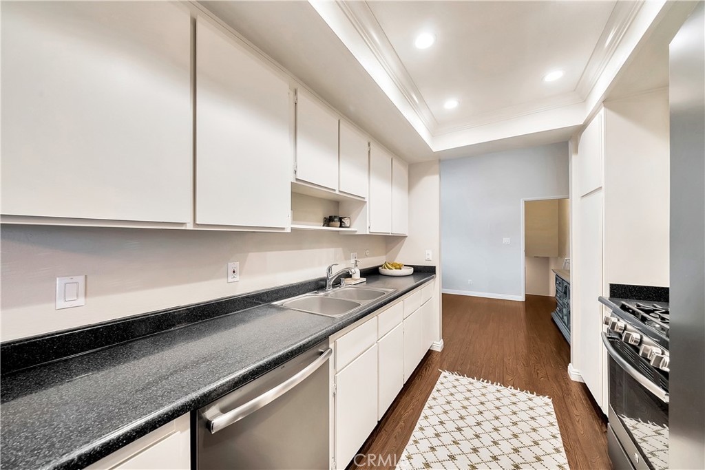 MLS #OC25193048 image #6