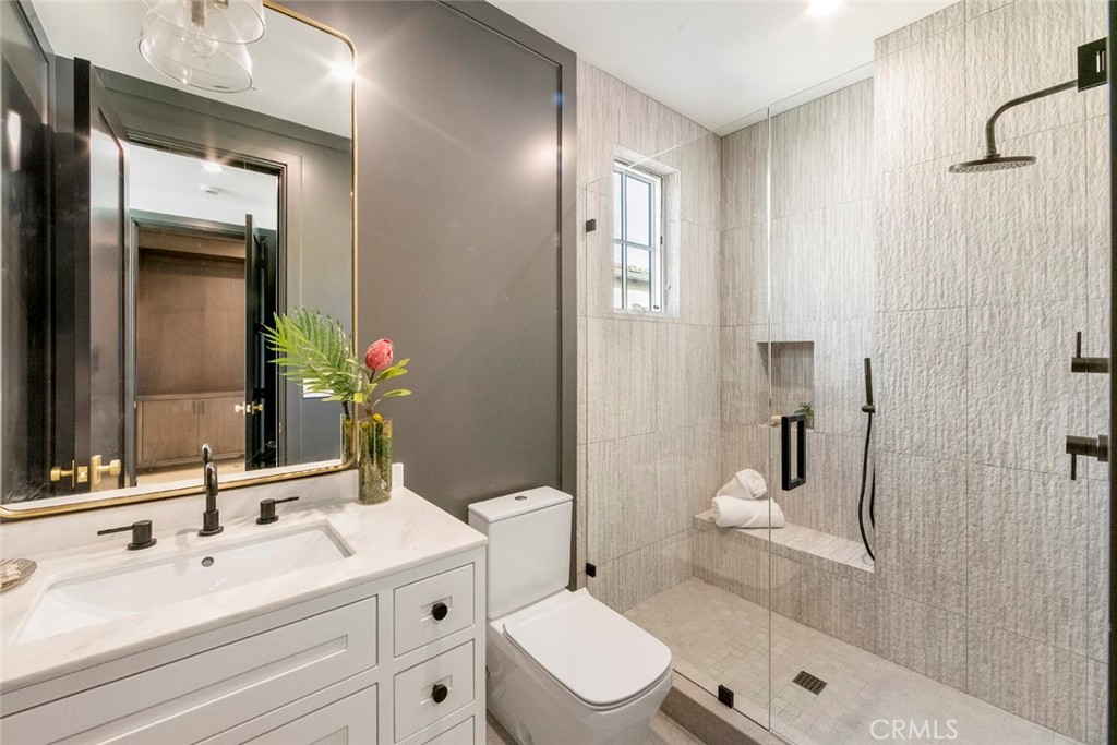 MLS #OC25193118 image #32