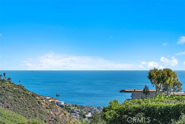 MLS #OC25193627 image #1