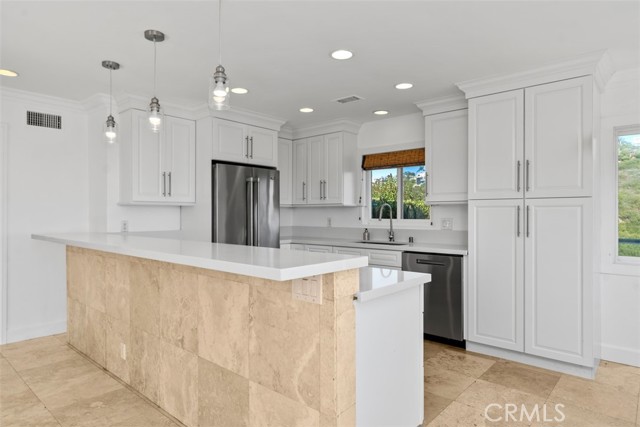 MLS #OC25193627 image #15