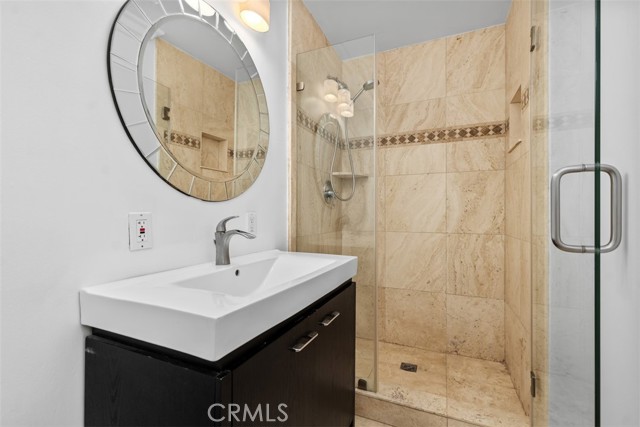 MLS #OC25193627 image #18