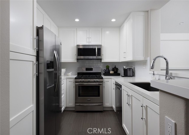 MLS #OC25193732 image #10