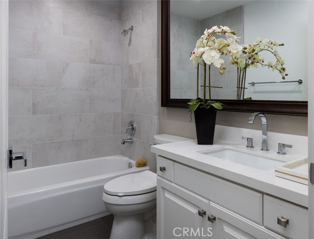 MLS #OC25193732 image #18