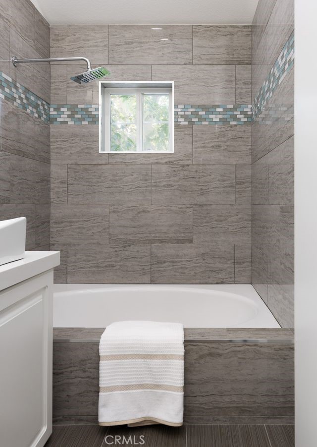 MLS #OC25193732 image #24