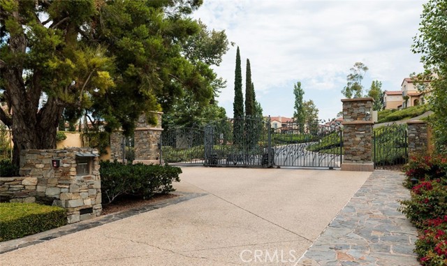 MLS #OC25193732 image #28