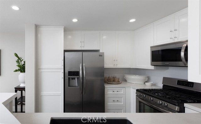 MLS #OC25193732 image #9