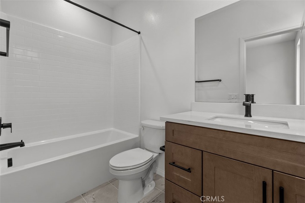 MLS #OC25193772 image #12