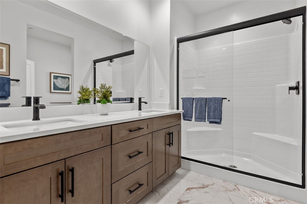 MLS #OC25193772 image #14