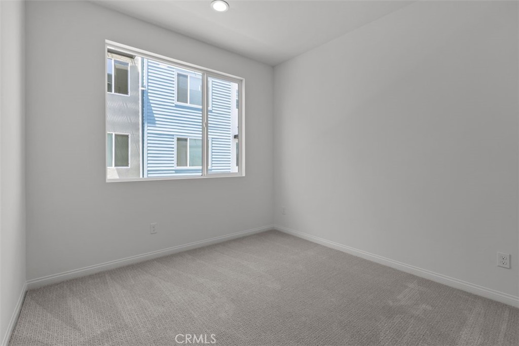 MLS #OC25193772 image #8