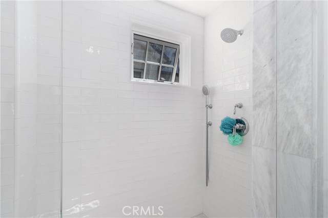 MLS #OC25194100 image #35