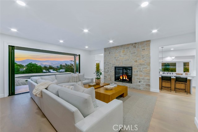 MLS #OC25194149 image #4