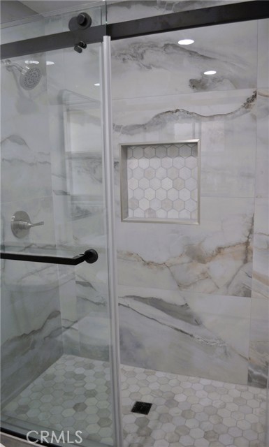 MLS #OC25194310 image #10