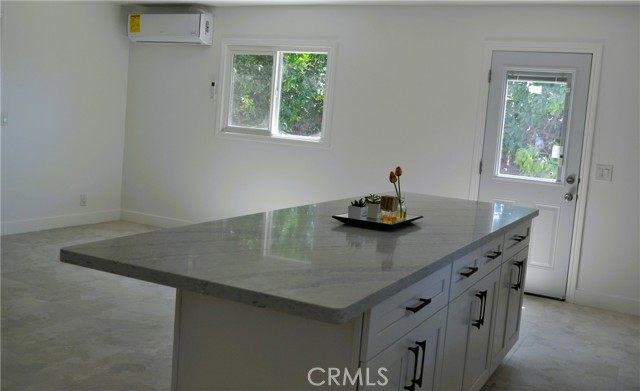 MLS #OC25194310 image #6