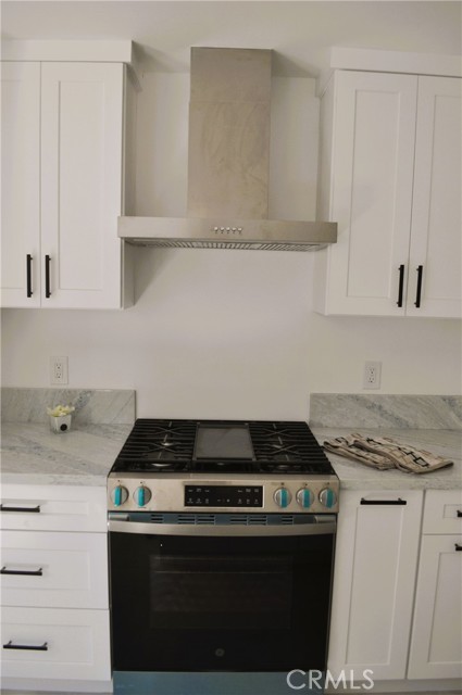 MLS #OC25194310 image #7