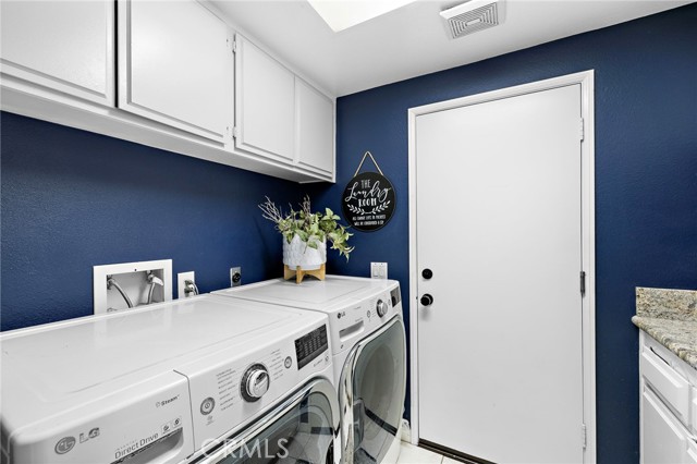 MLS #OC25195151 image #25