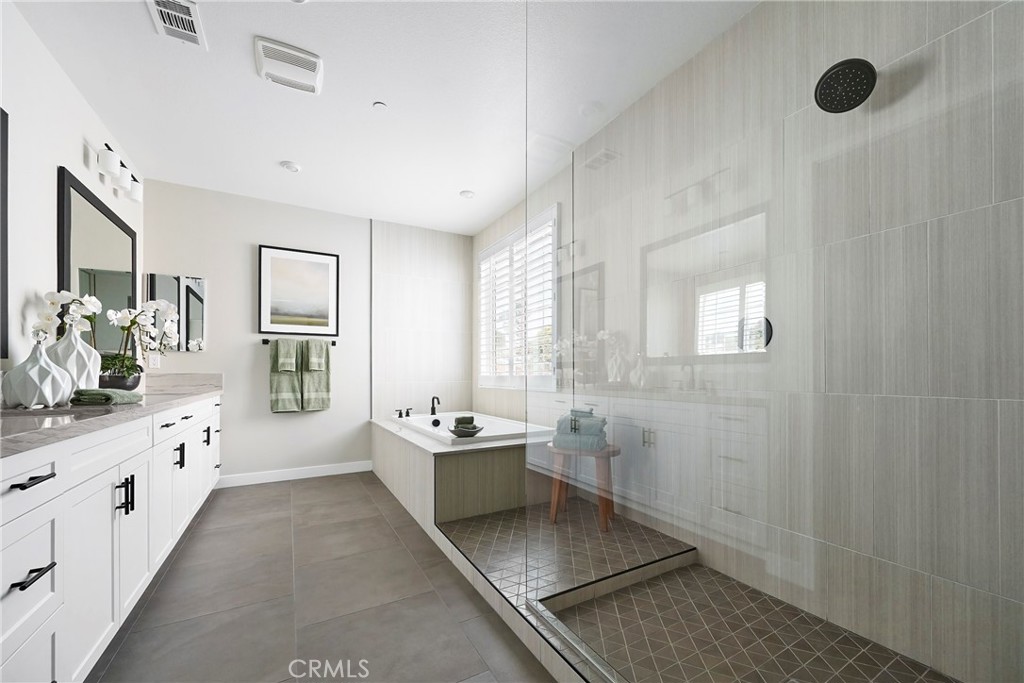 MLS #OC25195243 image #9