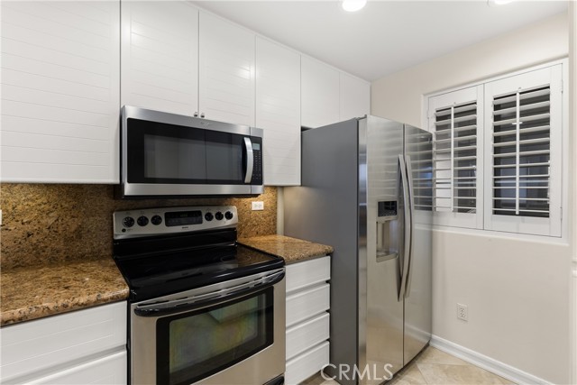 MLS #OC25195279 image #1