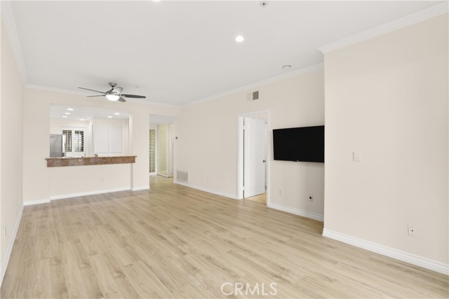 MLS #OC25195279 image #10