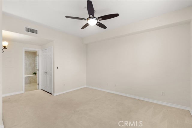 MLS #OC25195279 image #16