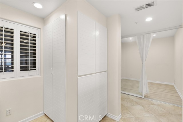 MLS #OC25195279 image #6