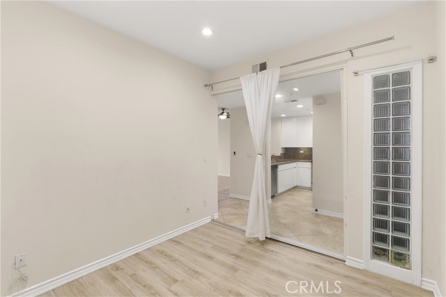 MLS #OC25195279 image #8