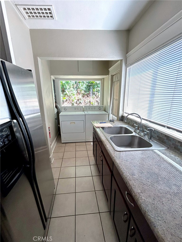 MLS #OC25195307 image #11