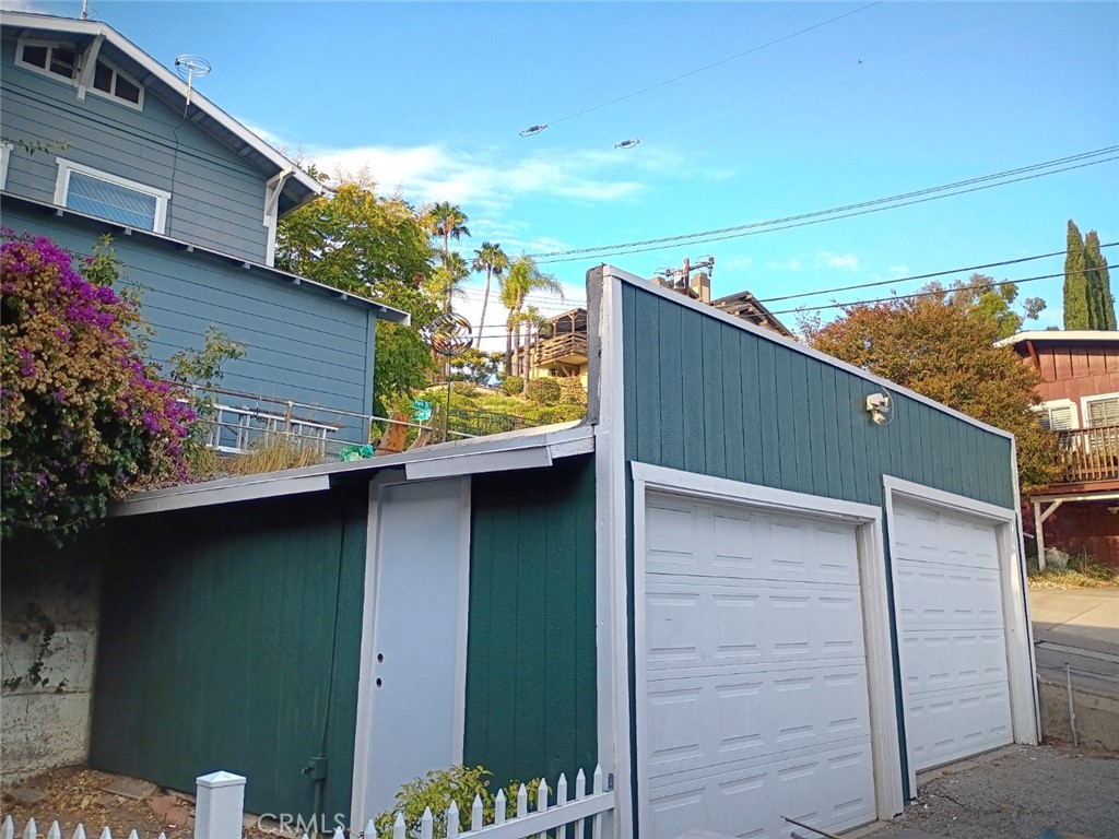 MLS #OC25195307 image #16