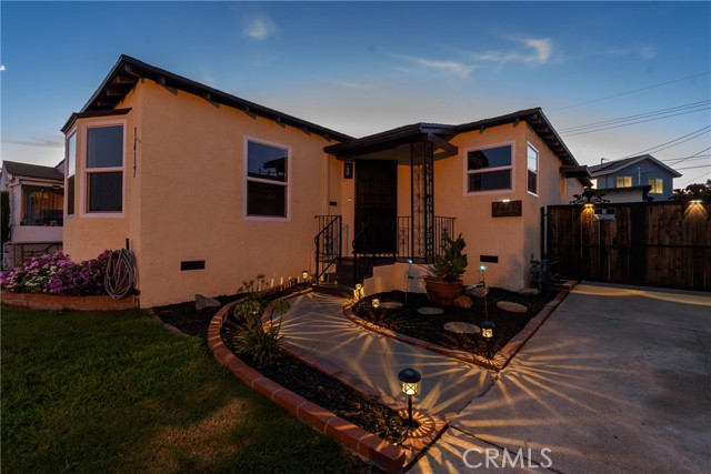 MLS #OC25195314 image #1