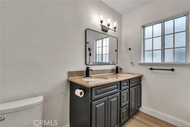 MLS #OC25195314 image #15