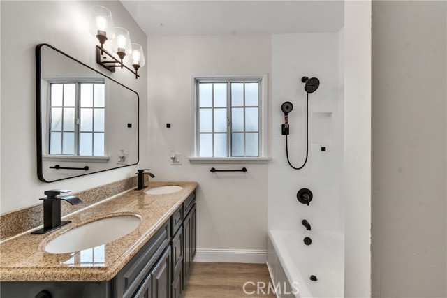 MLS #OC25195314 image #16